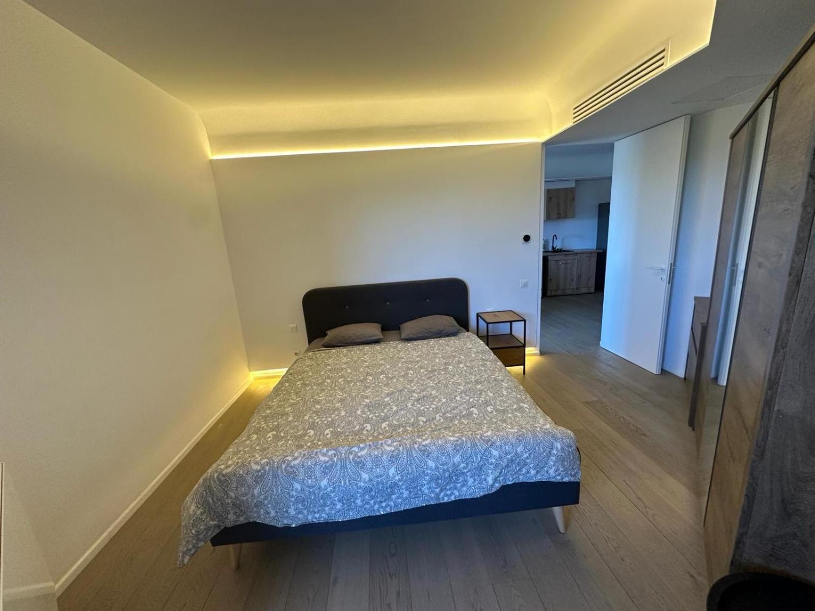 Apartament De Lux Бухарест Экстерьер фото